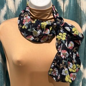 NWOT Scarf- Navy Blue/Pink/Yellow /White Beautiful Floral Print